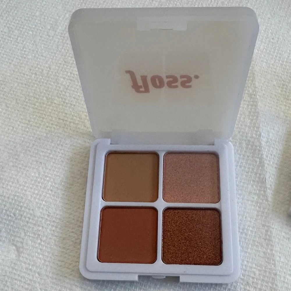 OFRA Signature Palette Symphony with Floss Eyeshadow included NEW